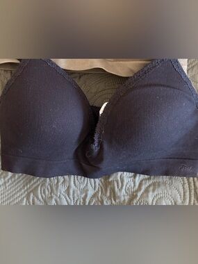 Victoria's Secret PINK Seamless Wireless Push Up Bralette Black